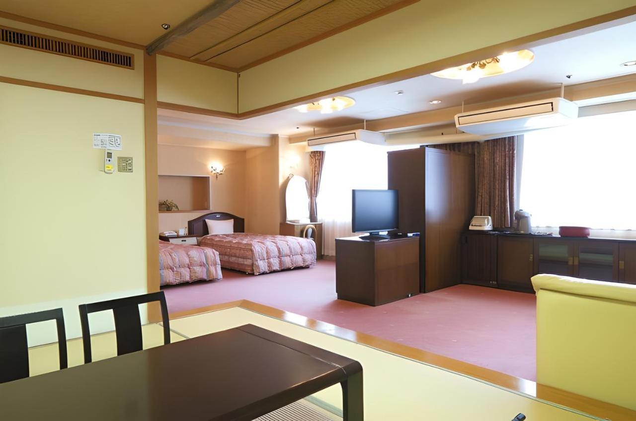 New Sunpia Tsuruga Hotel Eksteriør billede